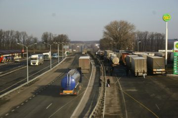 На 147 км ДАІ перекривають трасу Київ—Одеса #Євромайдан (оновлено)