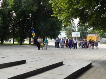 День скорботи та вшанування пам’яті жертв війни в Україні