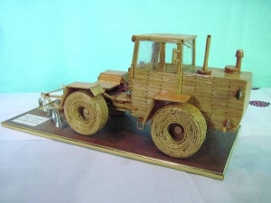 bogdan-senchukov-traktor