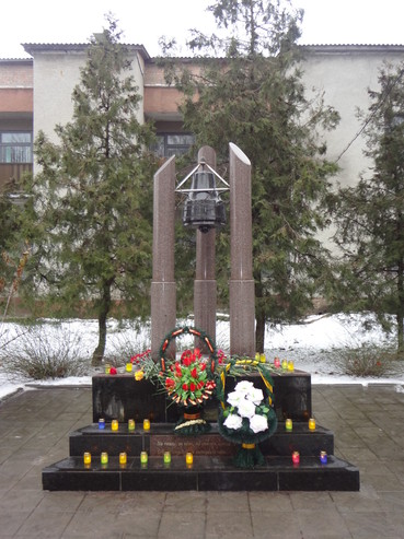 zhashkiv_pamyatnyk_chornobyl